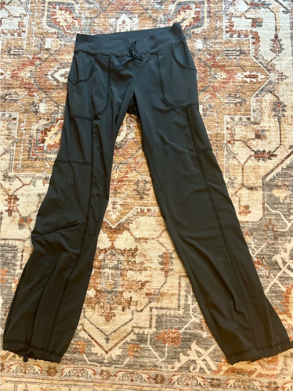 Women’s Athleta Gray Activewear Pants - Drawstring Waist